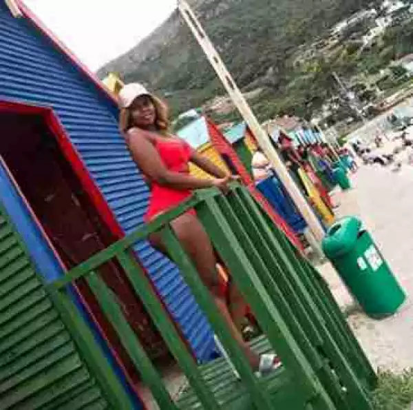 Carol Tshabalala is giving us all kinds of booty beach goals